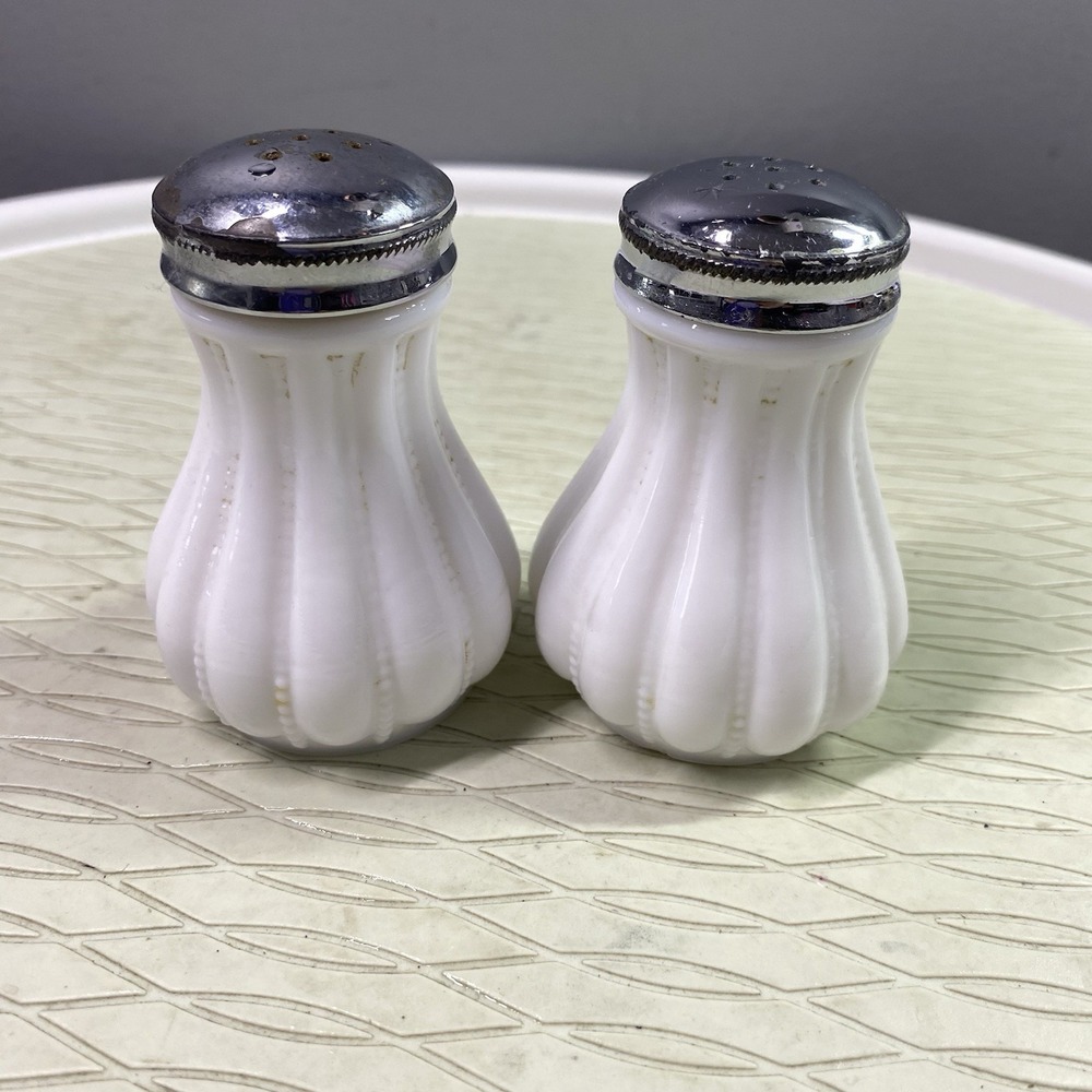 Vintage Milk Glass Ribbed Pattern Metal Tops Salt & Pepper Shakers 3" Tall